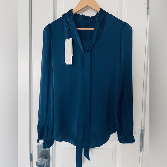 NWT Veronica Beard Neck Bow Tie Silk blouse, size 2 - Picture 5 of 12